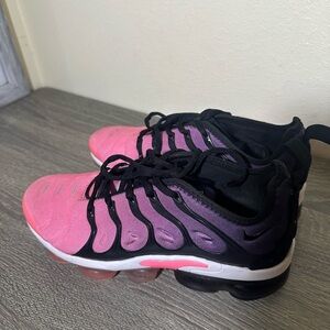 Nike Women’s VaporMax Plus Size 7  Cotton Candy Gradient
